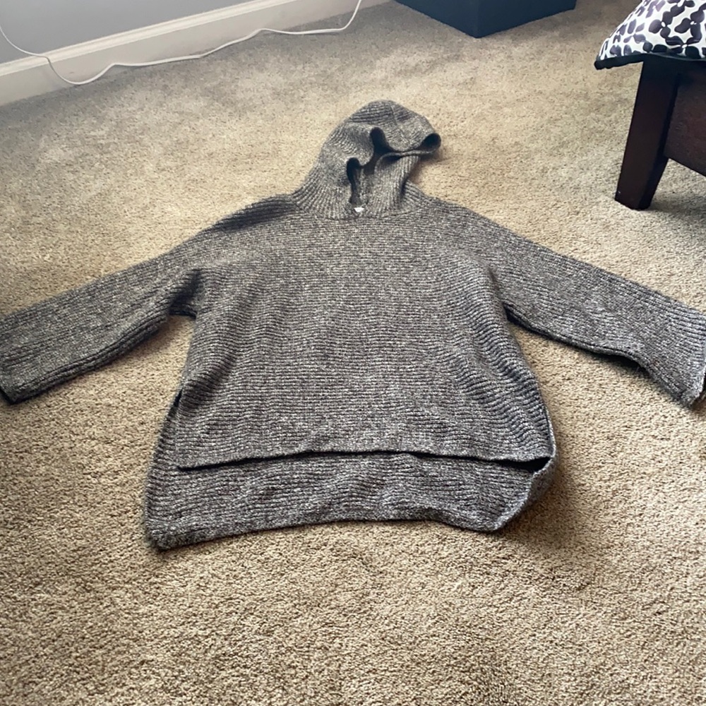 Sweater hoodie